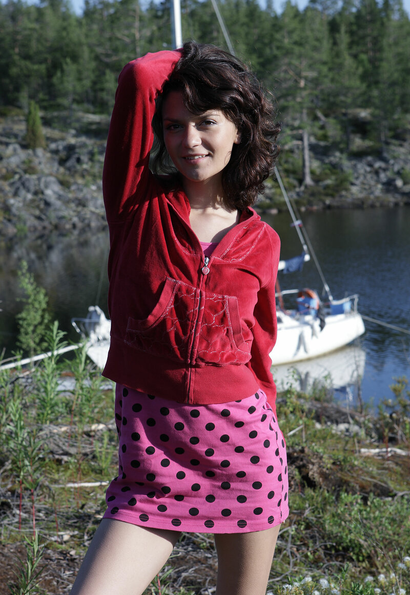 Нина, 37